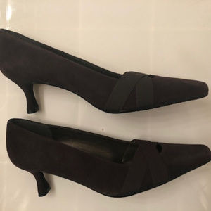Stuart Weitzman Brown Suede Pump, Never Worn